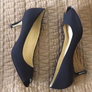 NWOT BRUNO MAGLI PERFECT BROWN PEEP TOE HEELS